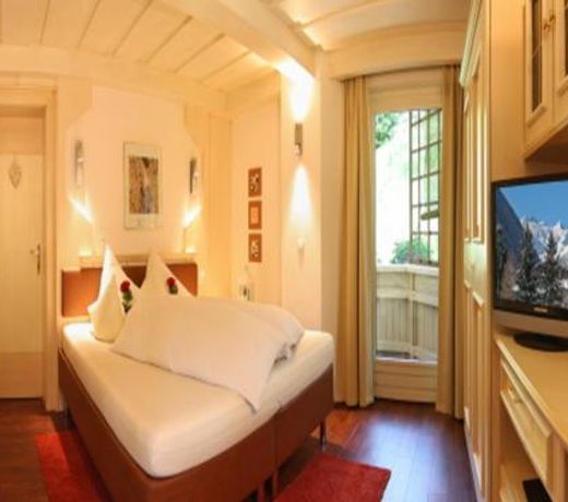 Aparthotel KrÃ¶sbacher