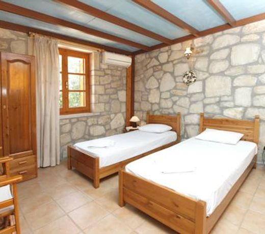 Gerolakos Country Houses