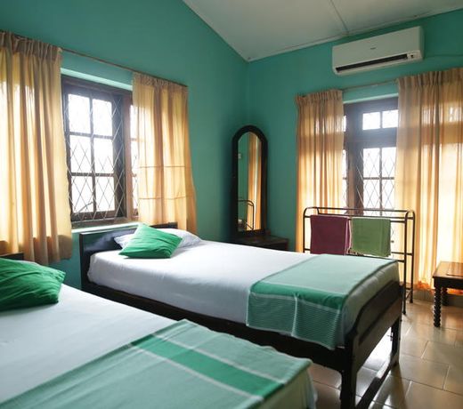 Araliya Holiday Bungalow