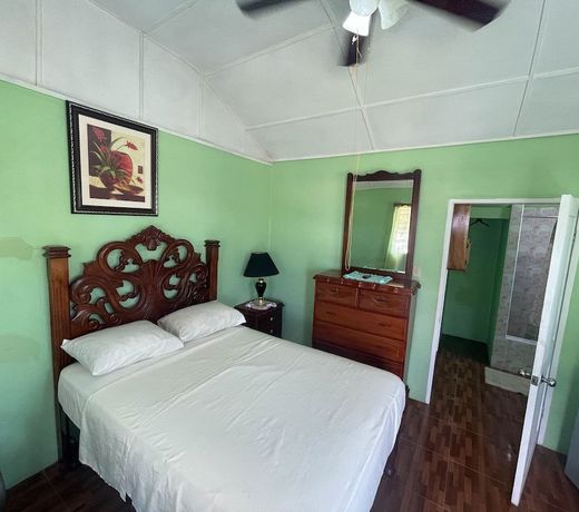 Little Shaw Park Guest House