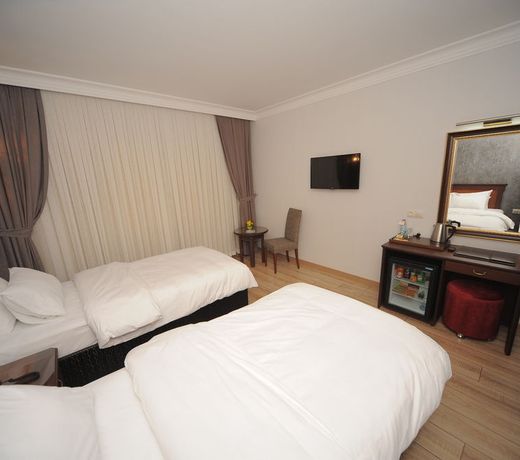 Golden Lake Hotel