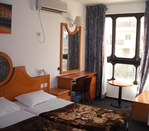 King Koresh Hotel