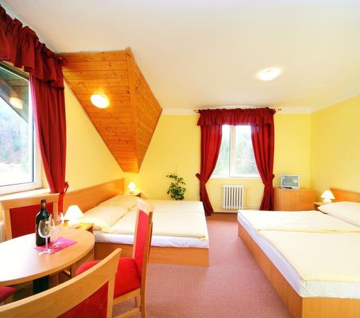 Hotel Harrachov Inn