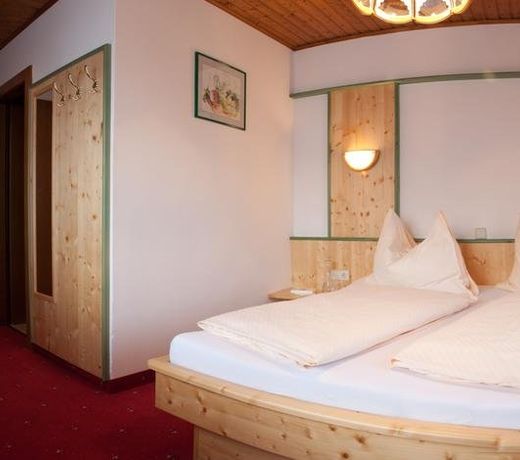 FORSTAUERWiRT Hotel & Restaurant