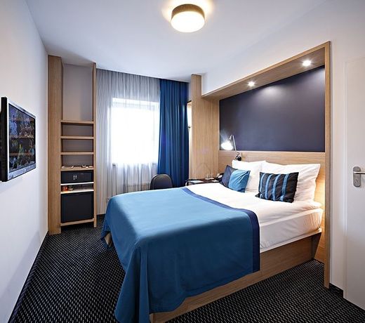 BonHotel