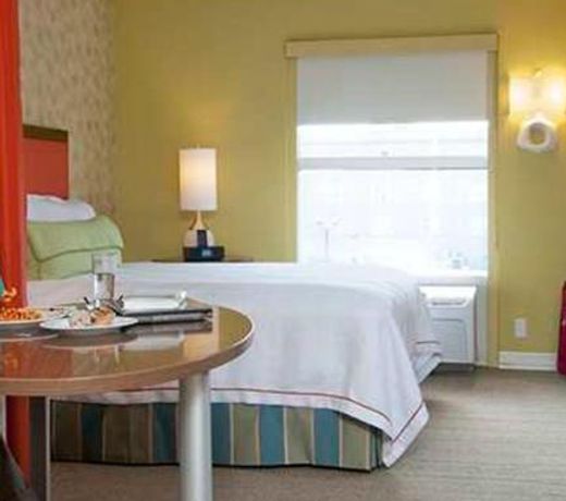 Home2 Suites by Hilton Greensboro Airport