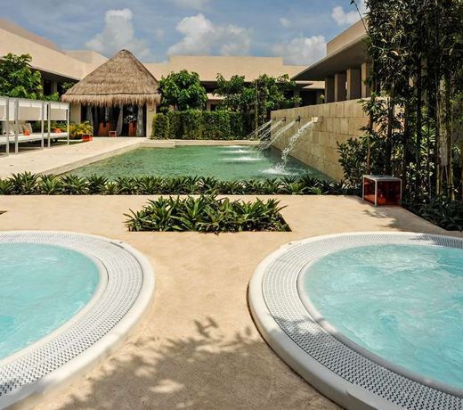 Royal Service at Paradisus La Perla