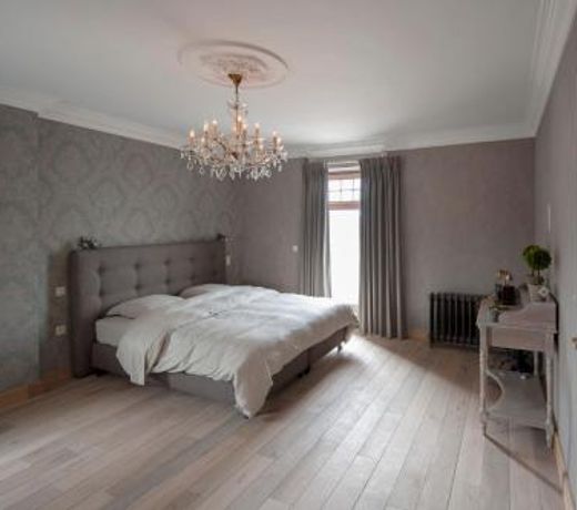 LE PETIT CHATEAU