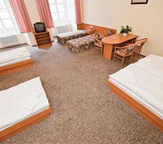 Hotel HvÄzda Cheb