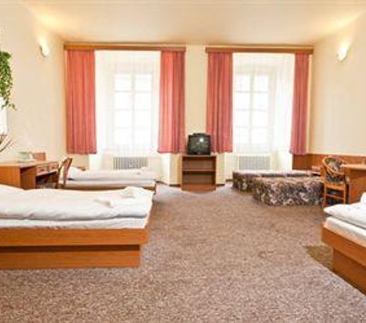 Hotel HvÄzda Cheb