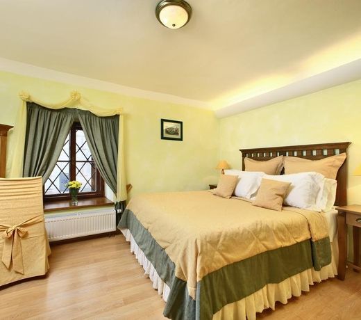 Castle View Apartments