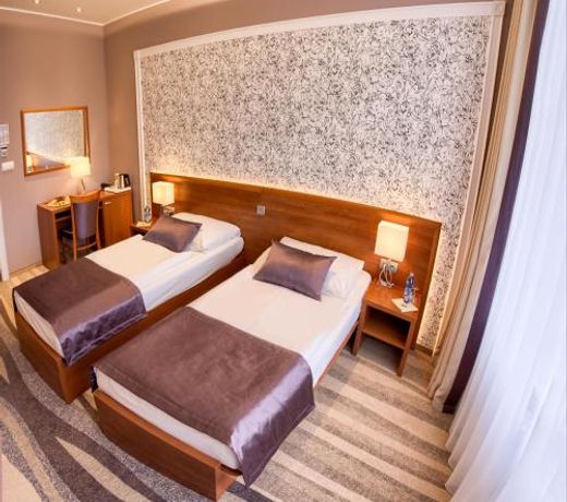 Avanti Hotel