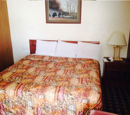 BIG 12 MOTEL