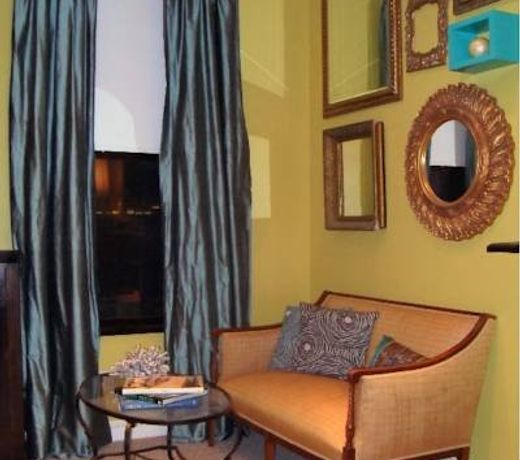 255WEST GUESTHOUSE
