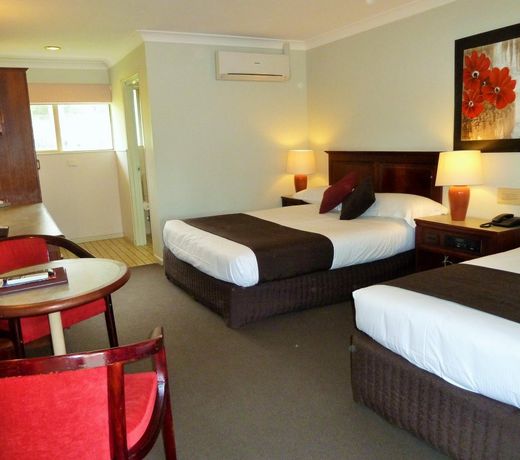 McNevins Tamworth Motel