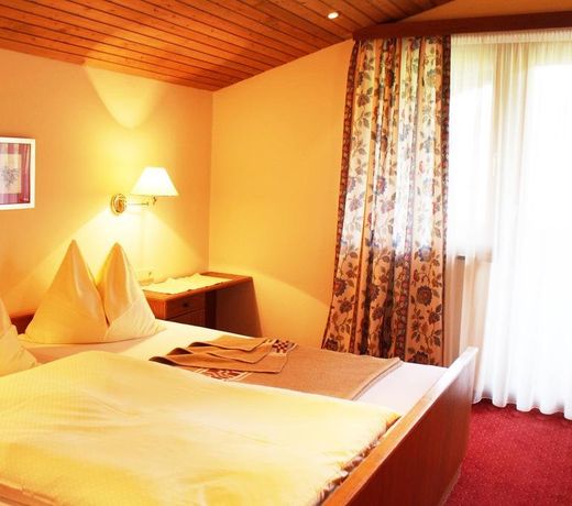 HOTEL PENSION ROTTENAU