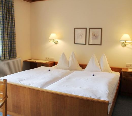 HOTEL PENSION ROTTENAU