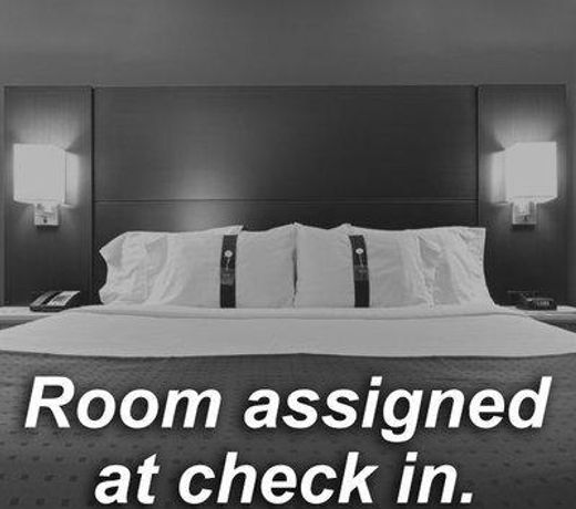 Holiday Inn Express & Suites Cambridge, an IHG Hotel