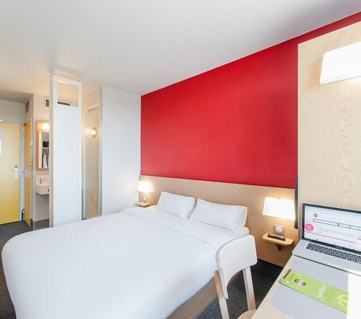 B&B HOTEL ChÃ¢lons-en-Champagne