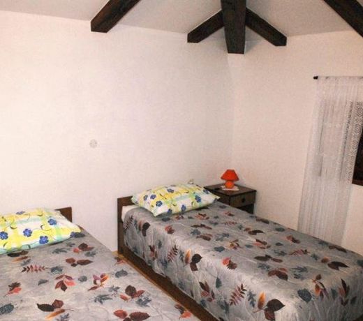 ROOMS MARIJA