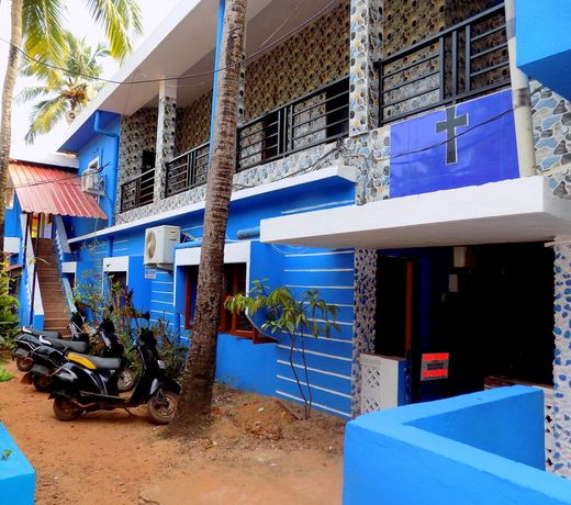Romaldo Guest House