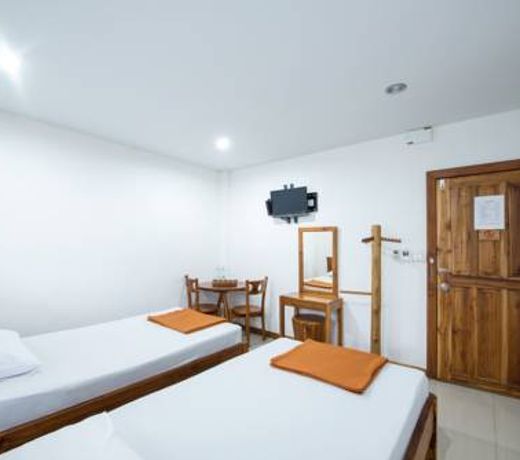 Thongphaphum Place