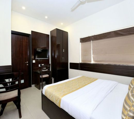 Hotel Jullundur 18