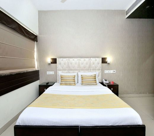 Hotel Jullundur 18