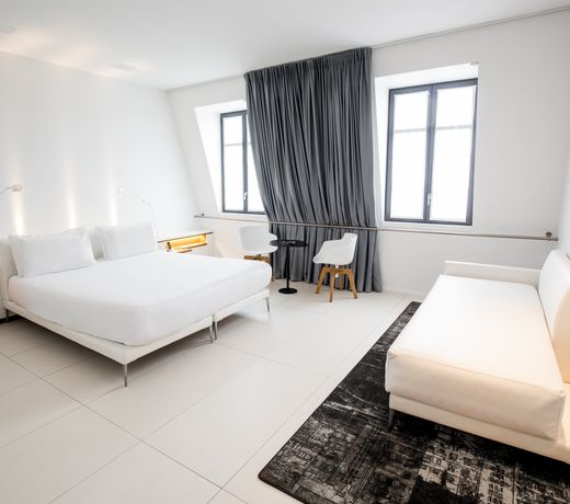Hotel C2