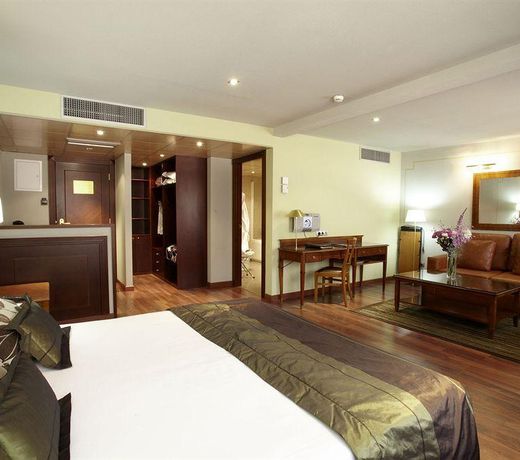 Grand Plaza Hotel & Wellness