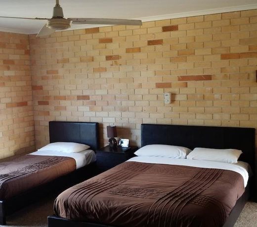 Harrington Village Motel