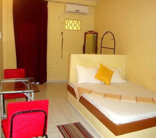 Kandalama Gate Hotel
