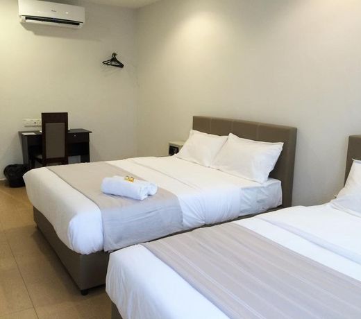 Ferda Hotel Impian Emas