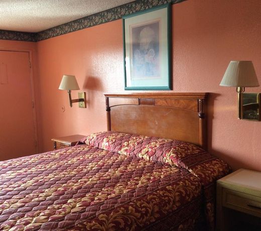 Economy Inn