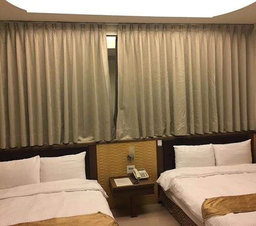 Ri Yue Hu Pan Resort