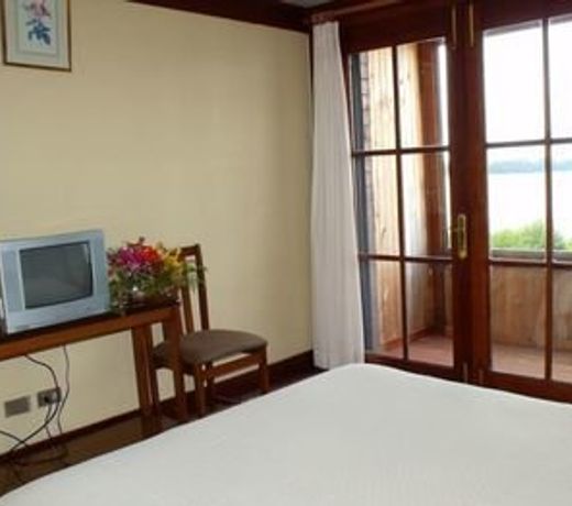 HOSTERIA ENTRE LAGOS