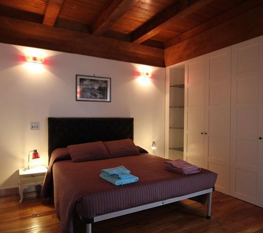 Casale Delle Ronde B&B