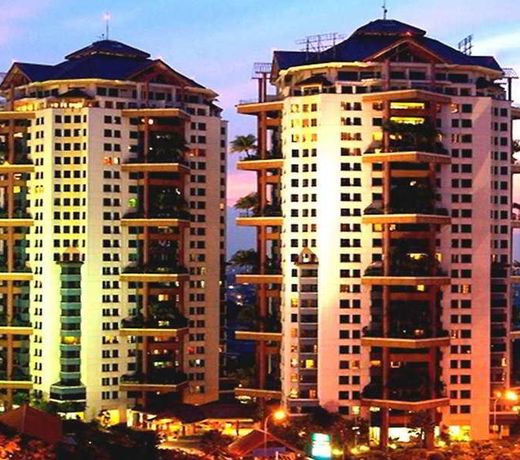 Grand Tropic Suites Hotel