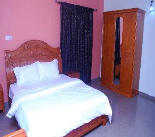 Hillberry Suites
