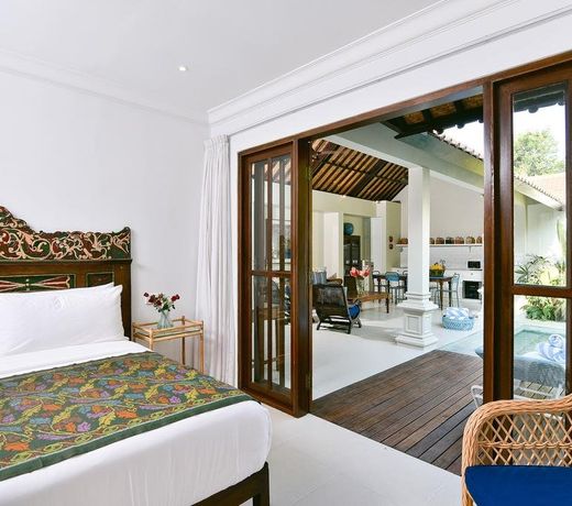 Villa Merah
