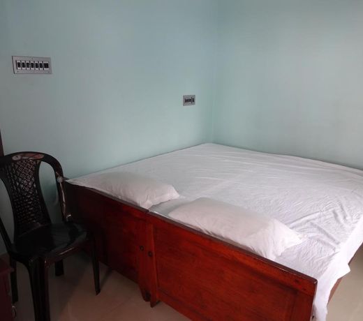 Edens Service Villa
