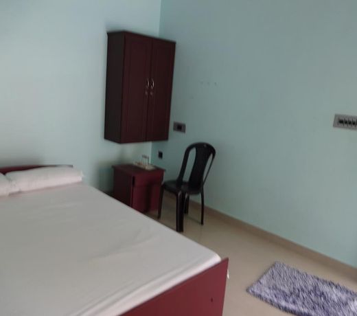 Edens Service Villa