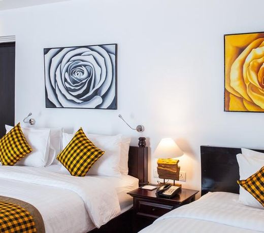 La Rose Suites