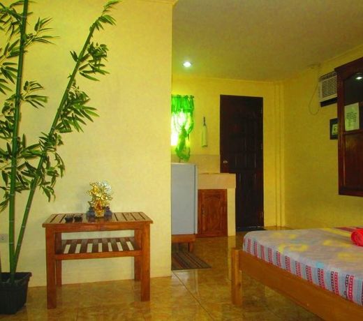 Golden Sam Resort