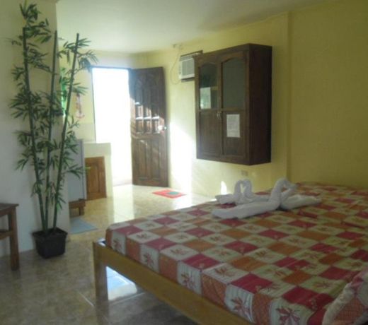 Golden Sam Resort
