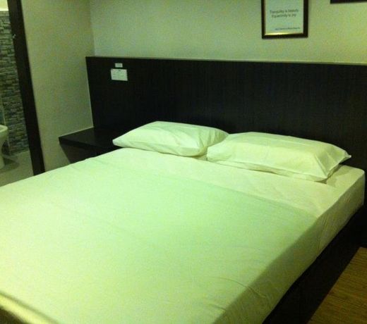 Room V at Jalan Jenang