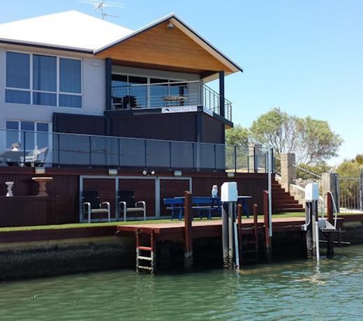 DOLPHIN POINT