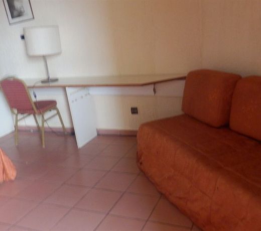 Ayaba Hotel