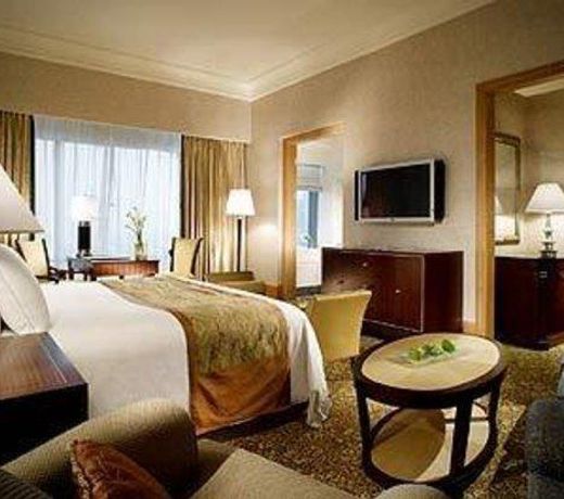 The Ritz-Carlton Jakarta, Mega Kuningan