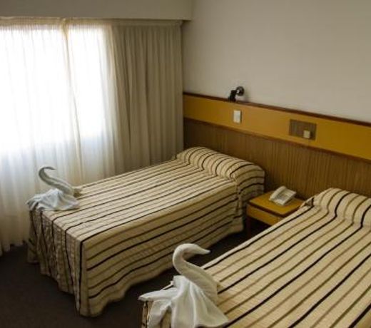 Costanera Hotel